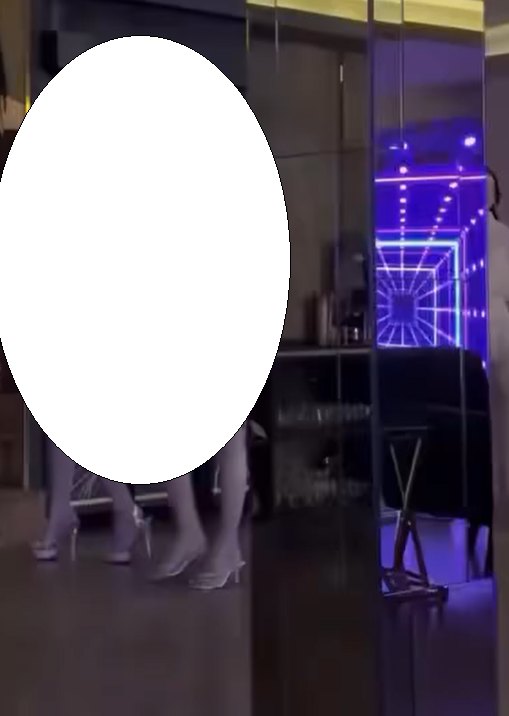 Có thể là hình ảnh về thiết bị chiếu sáng