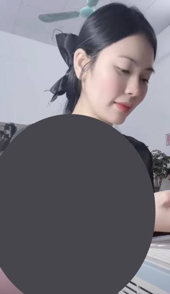 No photo description available.