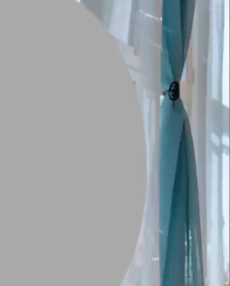 No photo description available.