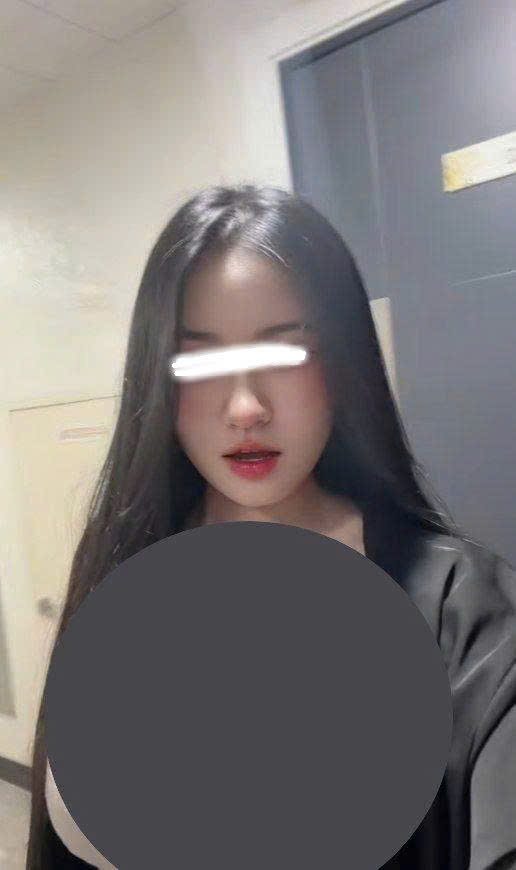 No photo description available.