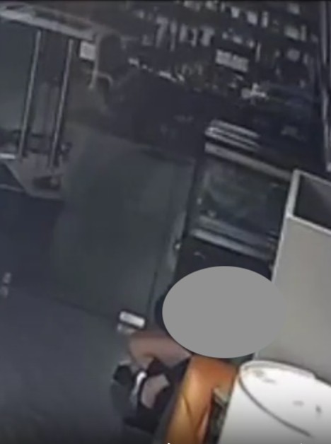 No photo description available.