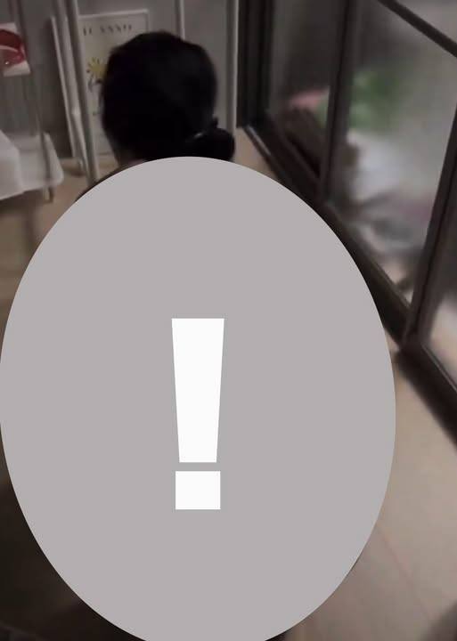 Có thể là hình ảnh về con cù lần