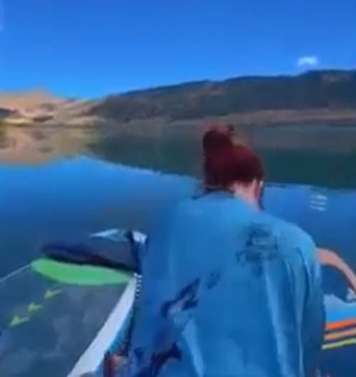 Có thể là hình ảnh về mô tô nước, ván lướt sóng và Hồ Powell