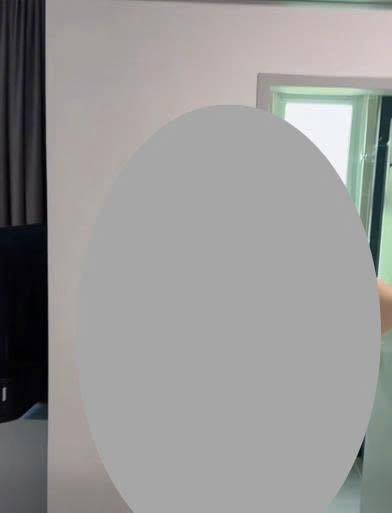 No photo description available.