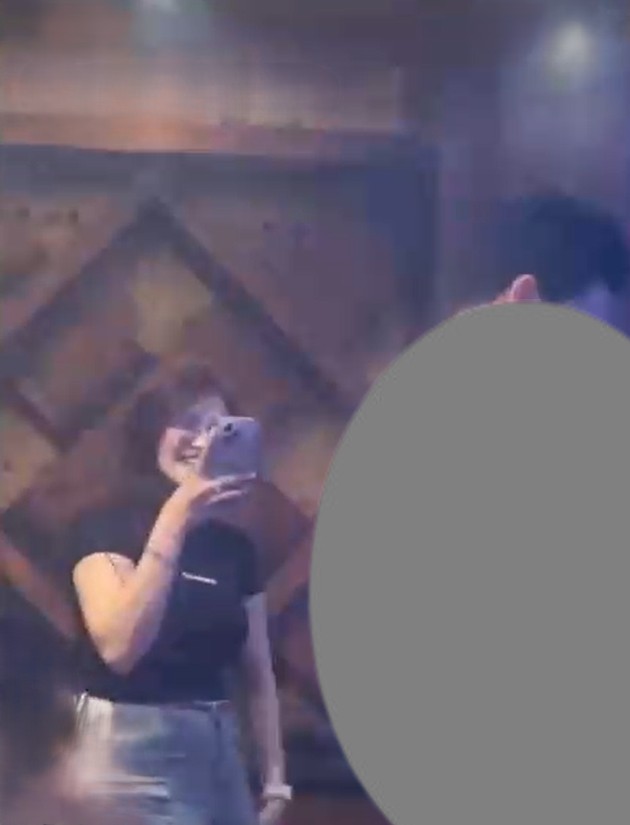 No photo description available.