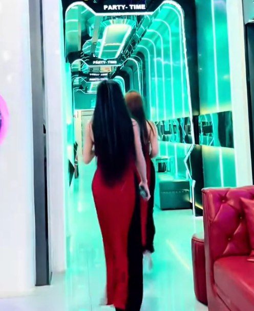 May be an image of ‎one or more people and ‎text that says '‎PARTY- TIME PARTY የማት ظد‎'‎‎